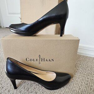Cole Haan,  Women's black Leather pumps, Chelsea model (Nike Air), Size 8/12 AA